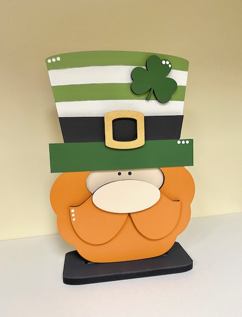 Leprechaun shelf sitter