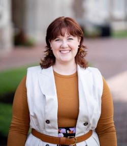 headshot of Elizabeth Eikmann