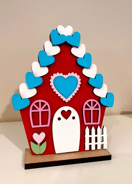 Heart House Shelf-Sitter