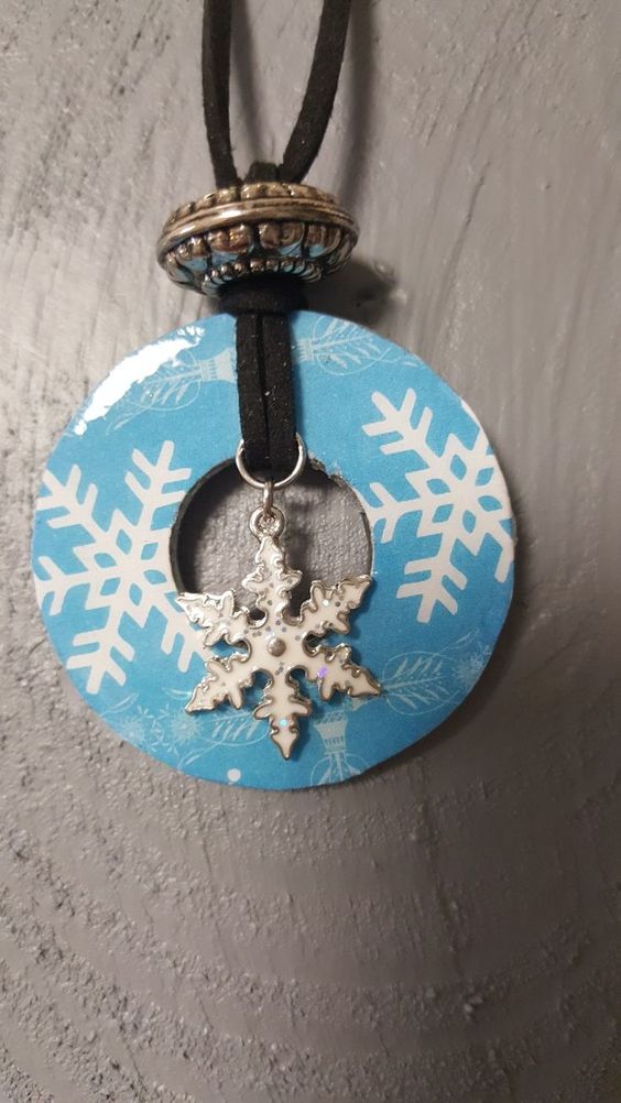 snowflakenecklace