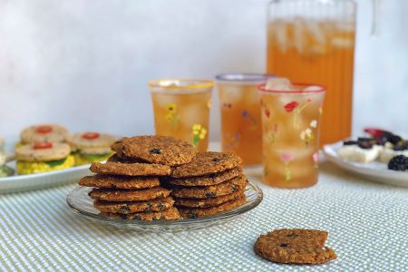 Cookies with glasses of tea