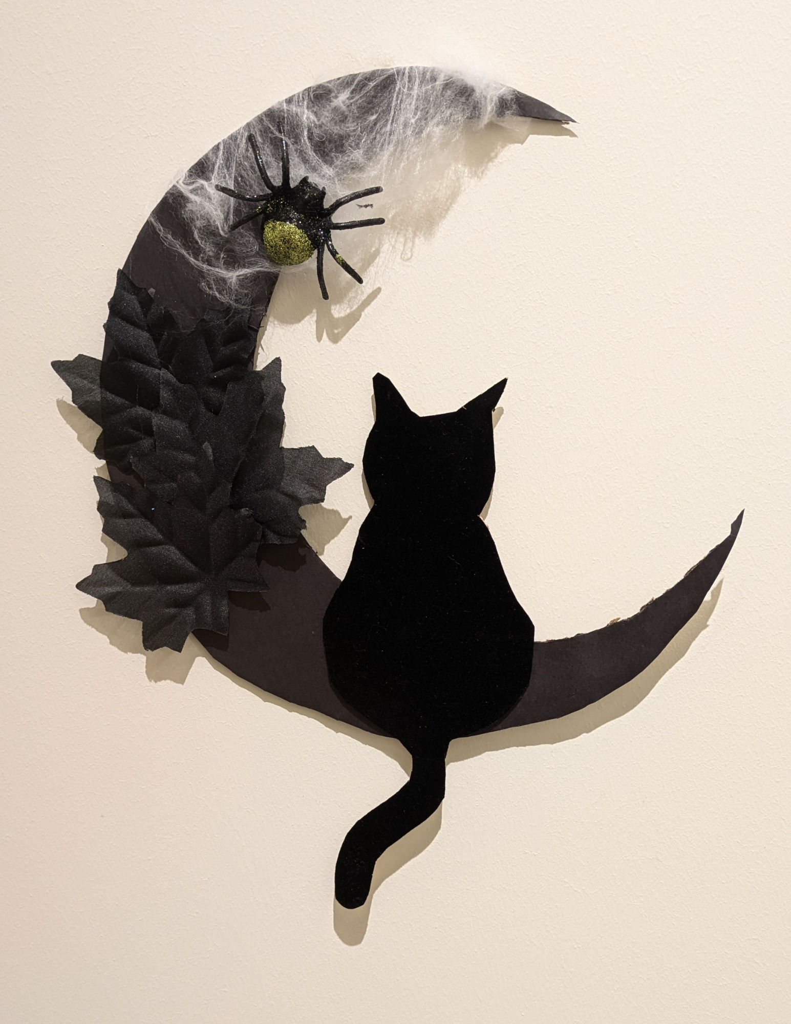 Black Cat Wreath with Spider and Black Leaves